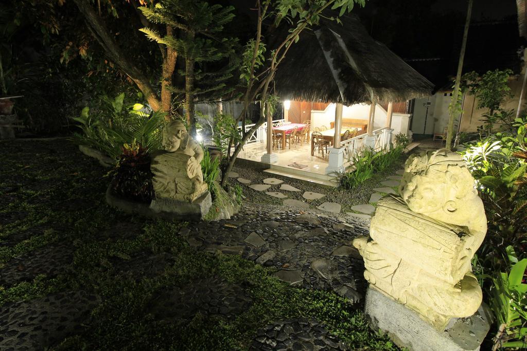 Villa Bale Seni Mataram Exterior foto
