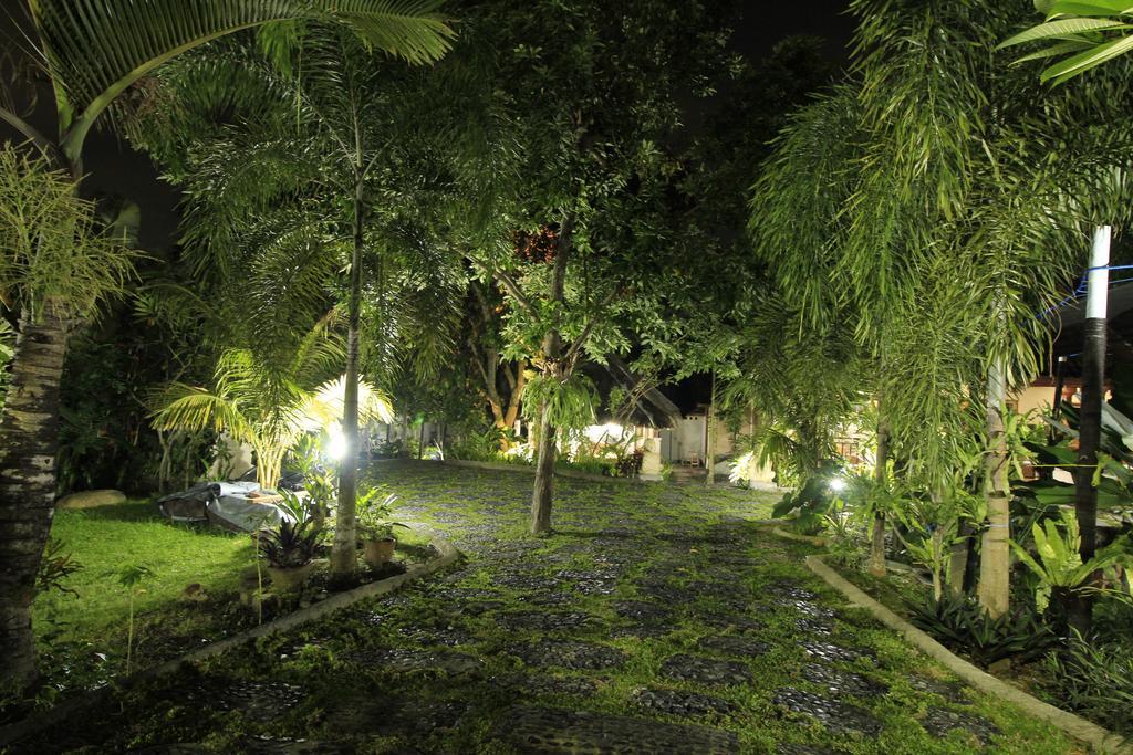 Villa Bale Seni Mataram Exterior foto